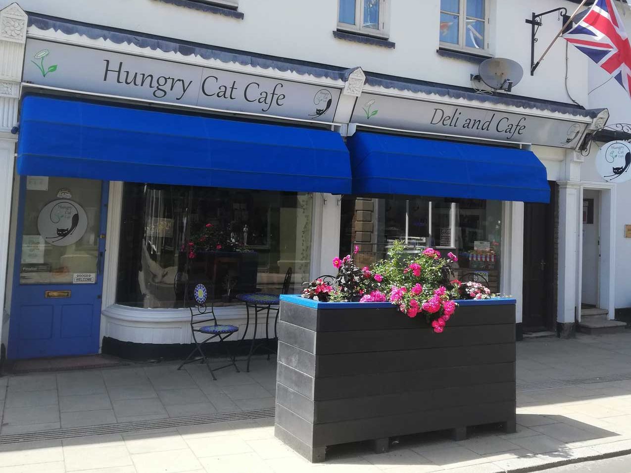 Charming Cafe and Optional Accommodation